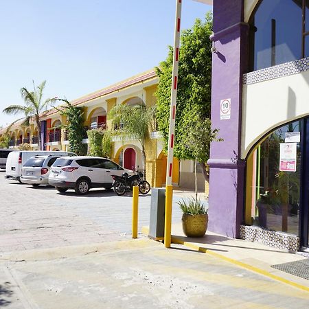 Hotel Posada Del Sol Inn Torreon Exterior photo