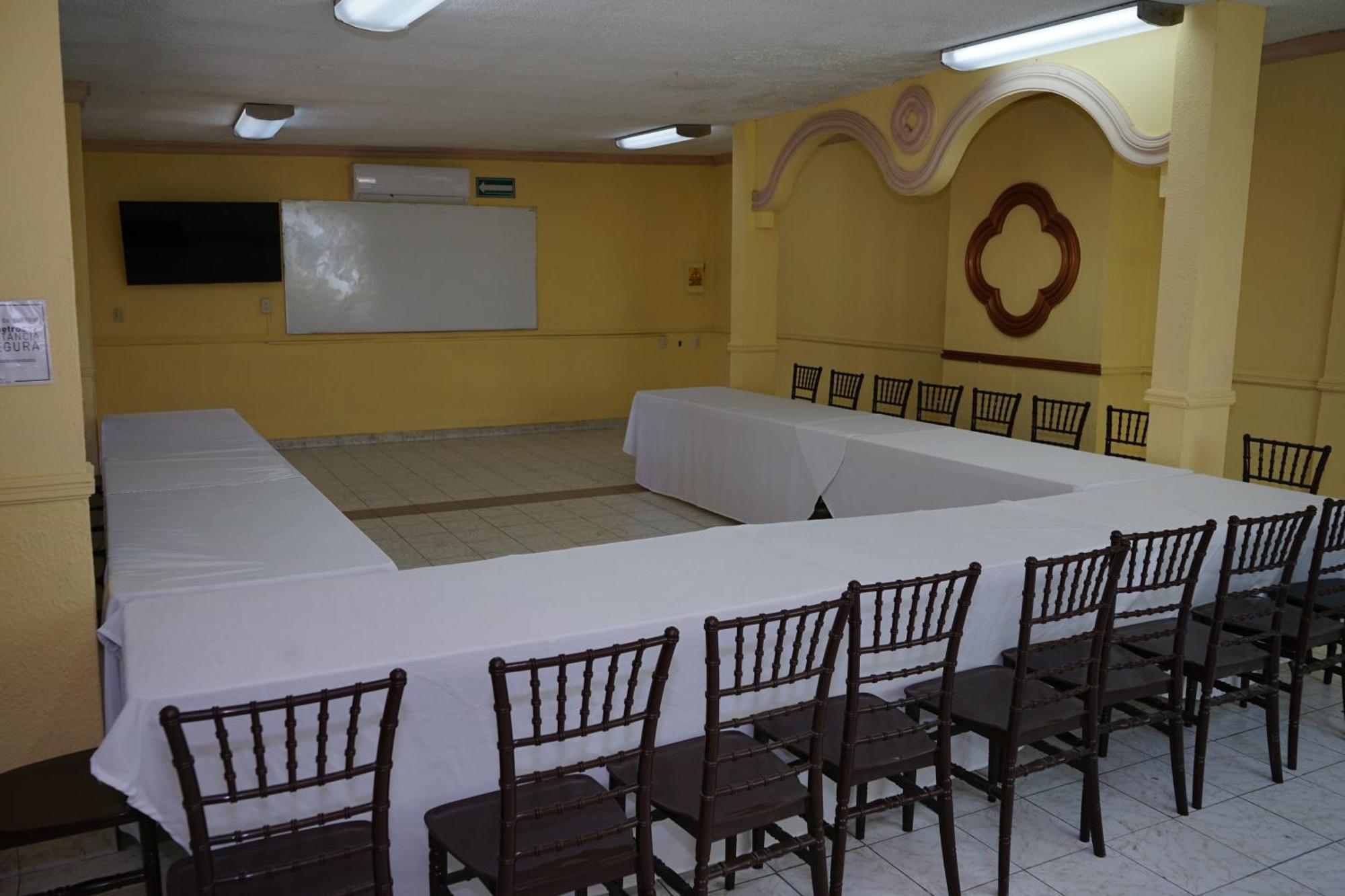 Hotel Posada Del Sol Inn Torreon Exterior photo